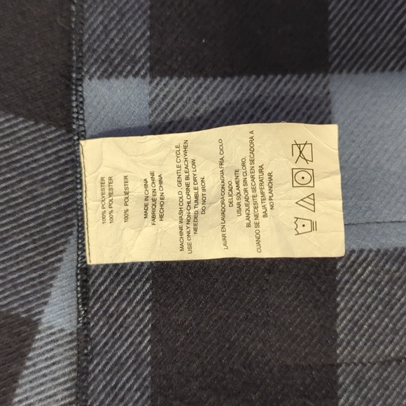 Pendleton Plaid Blanket - Picture 2 of 2